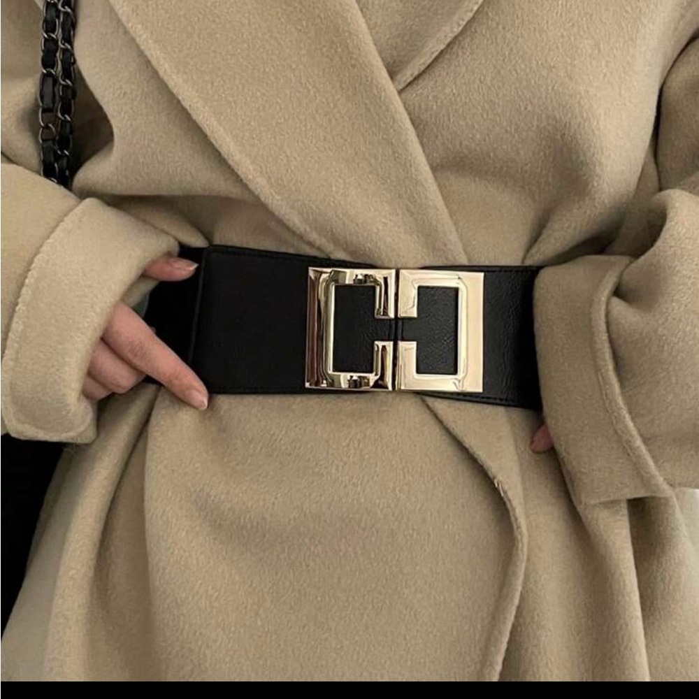 Black and Gold Geometric Buckle Belt